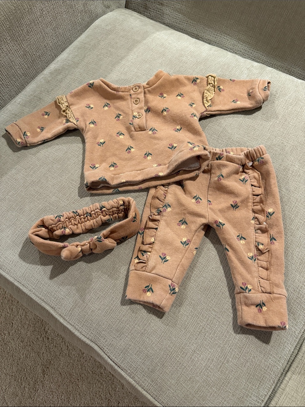Nicole Miller Peach Floral Two-Piece Set with Headband